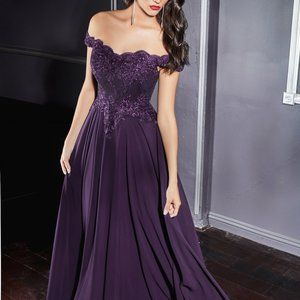 Sweetheart Neck Off Shoulder gala dress.